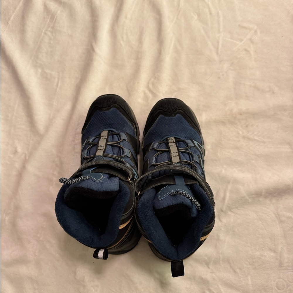 Vitike Blue and Black snow Boots